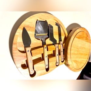 Swivel Acacia Cheese Board and Tools Set